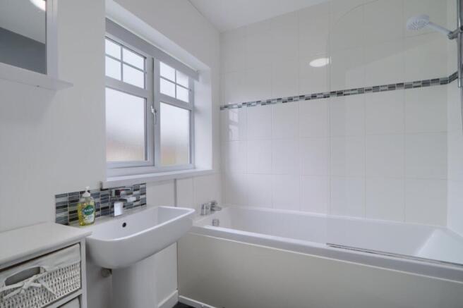 4 bed Semi-Detached for sale Image 12