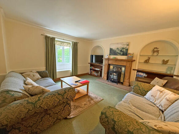 4 bed Semi-Detached for sale Image 8