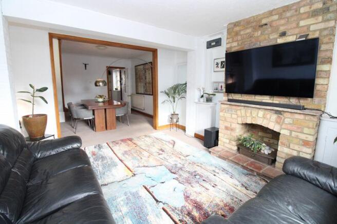 Lounge/Dining Room