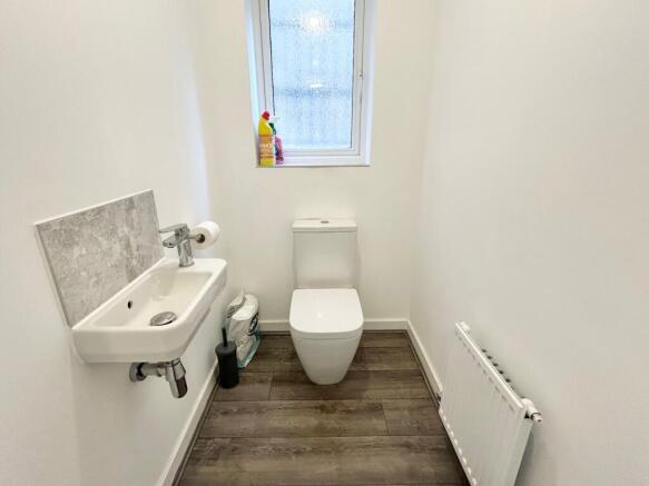 3 bed Semi-Detached for sale Image 7