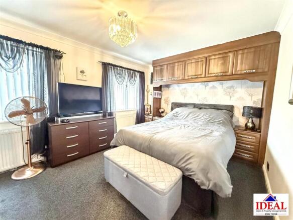2 bed Semi-Detached for sale Image 9
