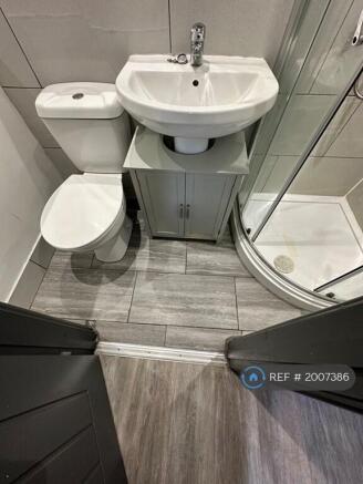 Ensuite Picture 1
