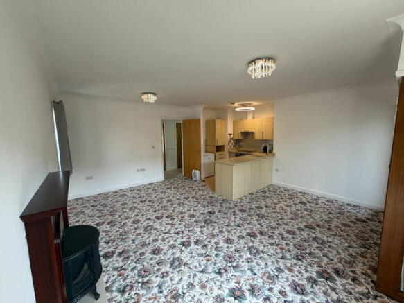 2 bed Flat for sale Image 4