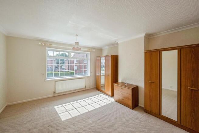 3 bed Semi-Detached for sale Image 8
