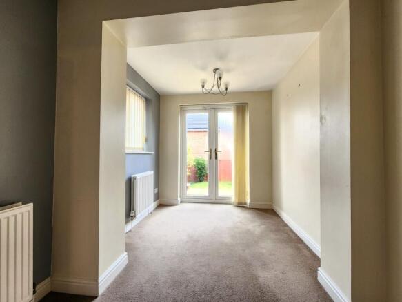3 bed Detached to rent Image 10