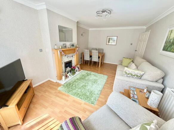 2 bed Semi-Detached Bungalow for sale Image 4