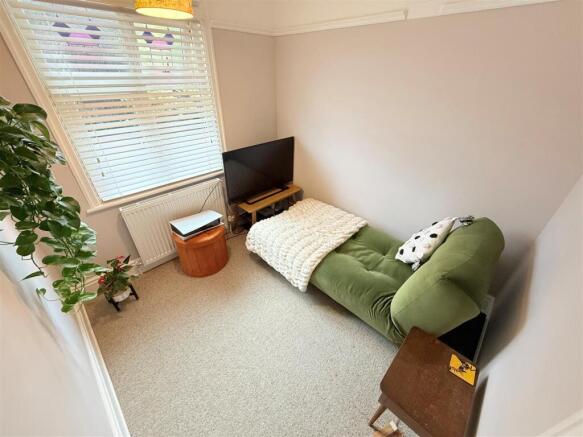 3 bed Semi-Detached for sale Image 9