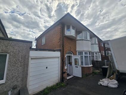 306 Court Oak Road, Birmingham, West Midlands, B32 2EB