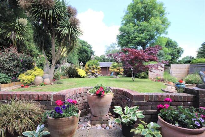 134 Barnhorn Rd - Garden1.jpg