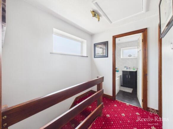 3 bed Semi-Detached for sale Image 9