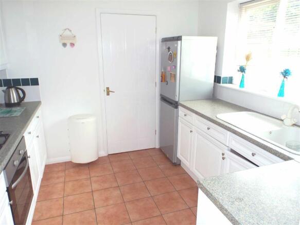 KITCHEN: