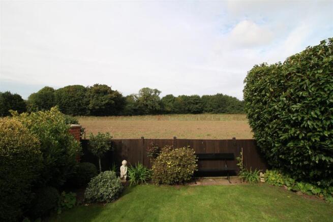 Rear garden 1.jpg