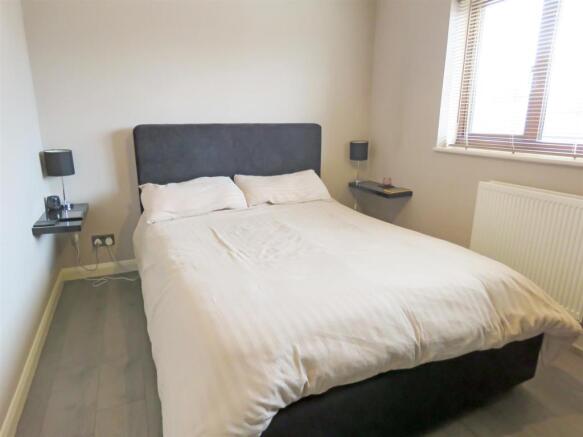 Master Bedroom.JPG