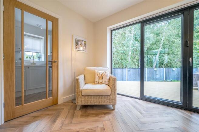 4 bed Detached for sale Image 7