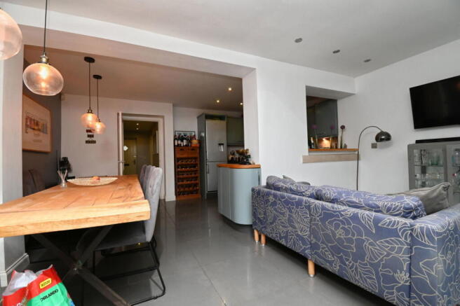 4 bed Semi-Detached for sale Image 7