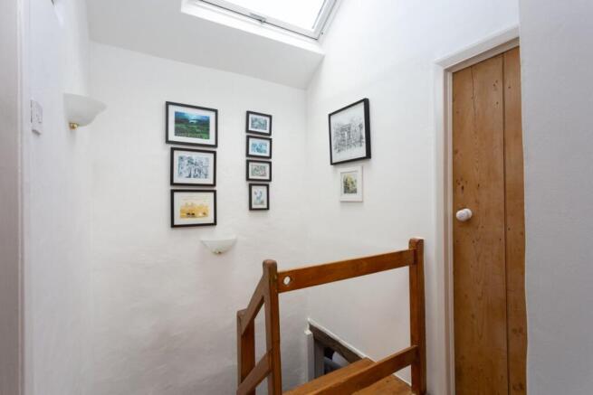 4 bed House for sale Image 9