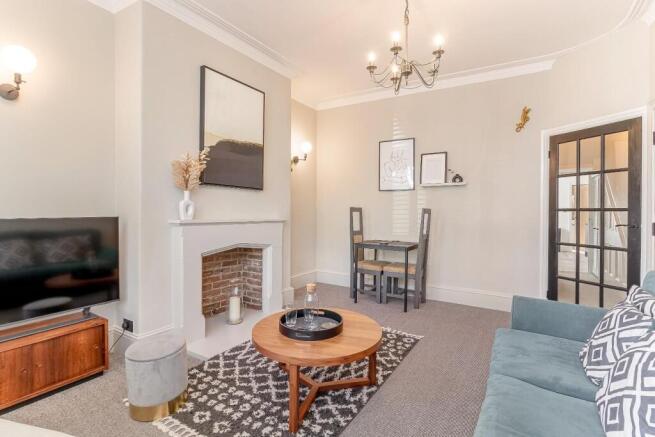 1 bed House for sale Image 6