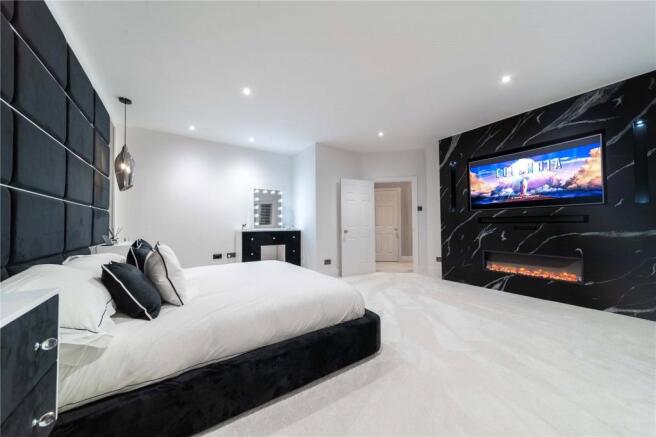 Mian Bedroom