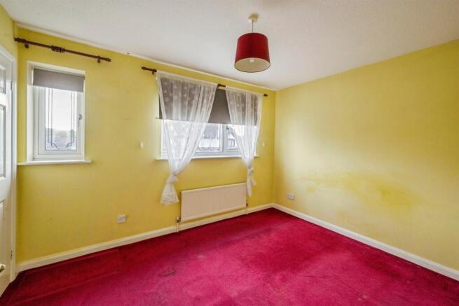3 bed Semi-Detached for sale Image 6
