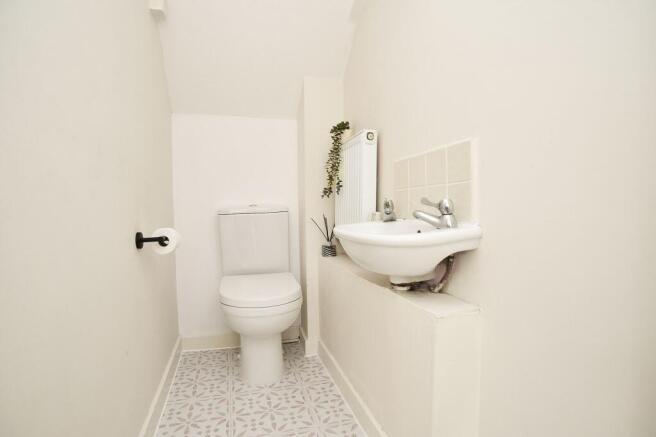 3 bed Terraced for sale Image 9