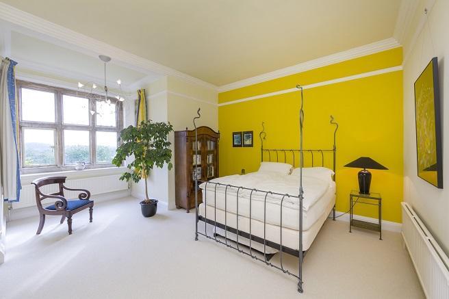 Guest bedroom