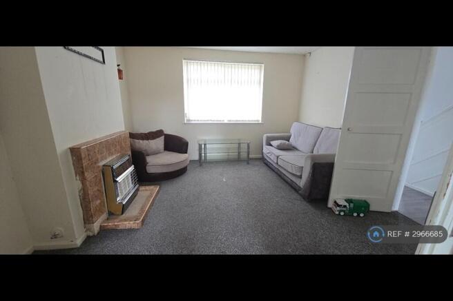 3 bed Semi-Detached to rent Image 5
