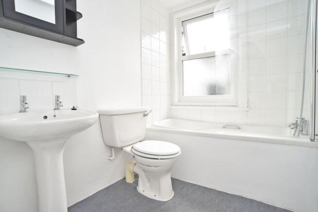 2 bed Flat to rent Image 10