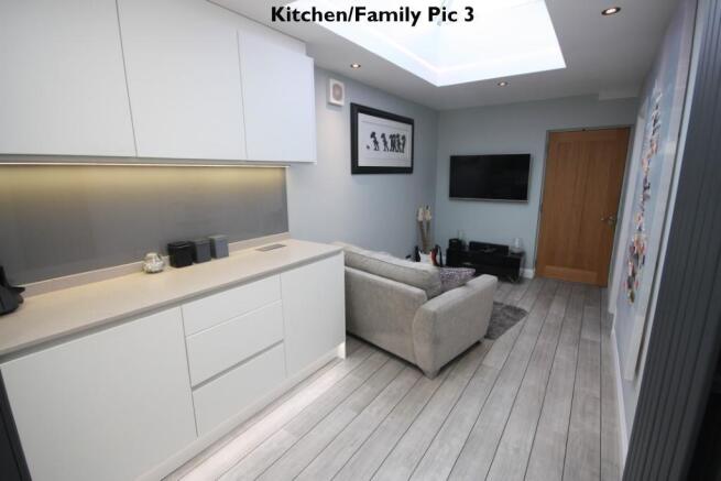 Kitchen/Family Room 