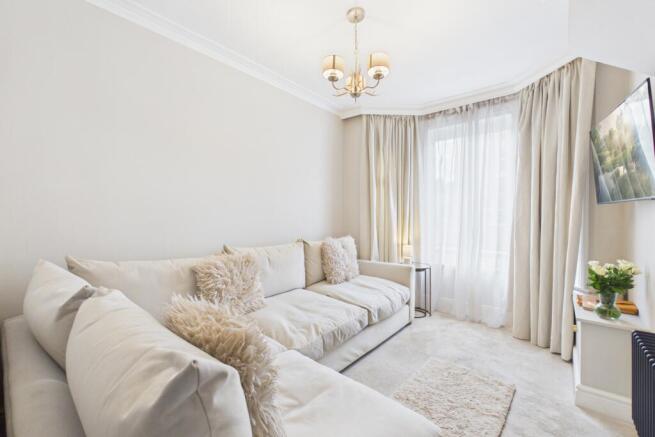 2 bed Terraced for sale Image 6