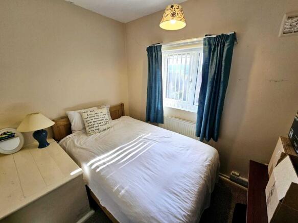 3 bed Terraced for sale Image 9