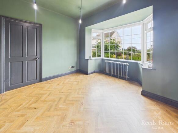 4 bed Bungalow for sale Image 5