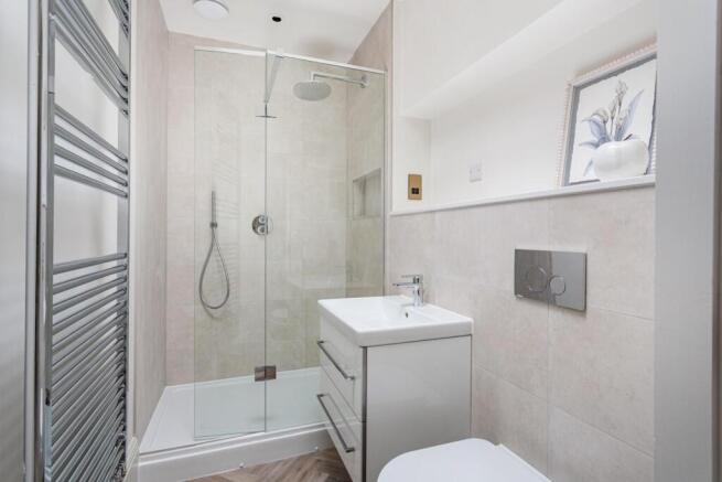 3 bed Apartment for sale Image 10