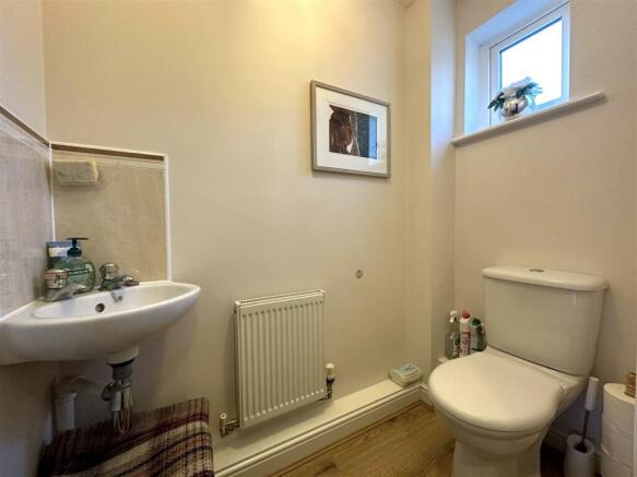Ground Floor W.C 852