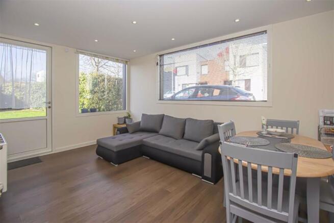 OPEN PLAN LOUNGE KIT DINER