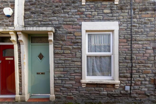 4 Mayors Building Road, BS16-30.jpg