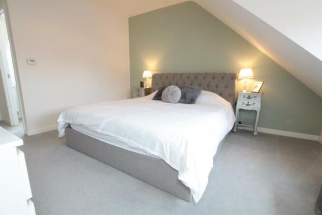 MAIN BEDROOM