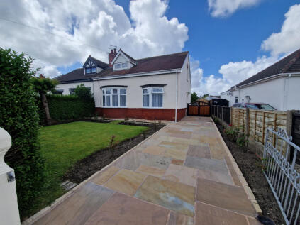 Lawsons Road, Thornton, FY5