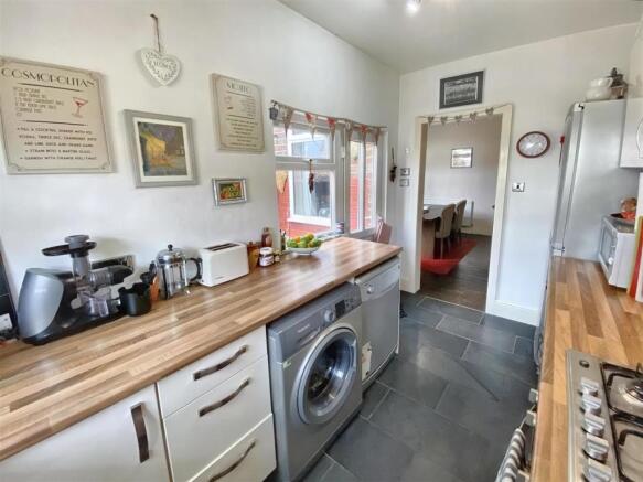 Kitchen Aspect 2.jpg