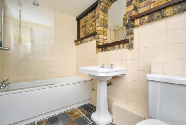 Bathroom.jpg