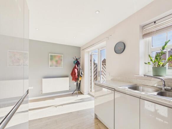 3 bed Terraced for sale Image 8