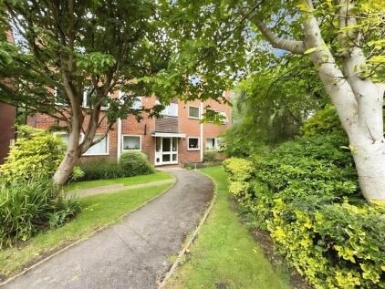 Henley Drive, Frimley Green, Camberley, Surrey, GU16