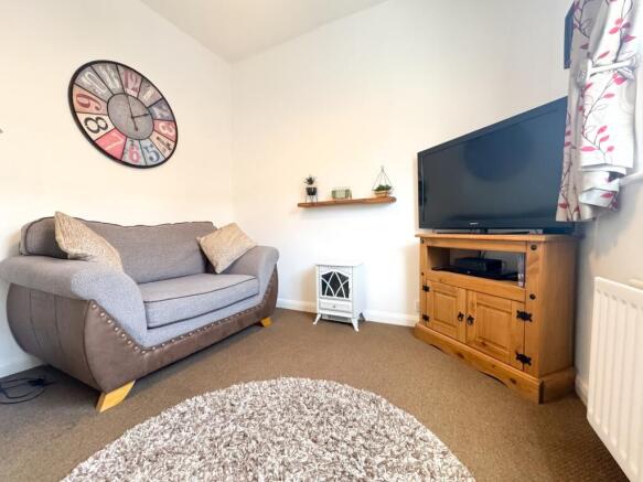 Pearl EweMove Saltburn-9