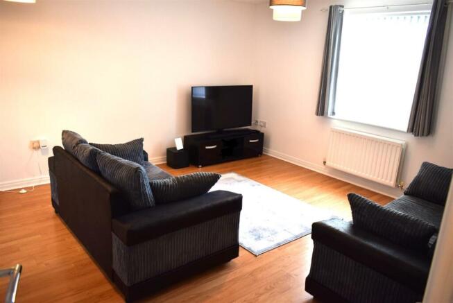 LOUNGE/DINER