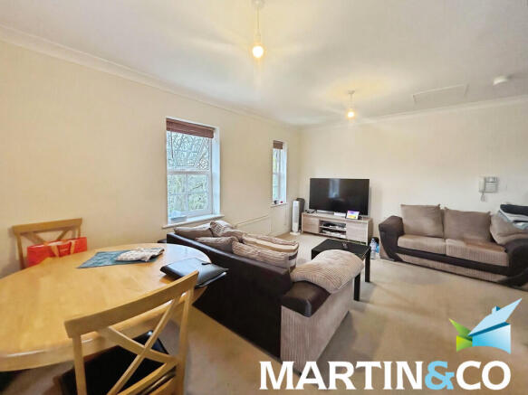 2 bed Apartment for sale Image 7