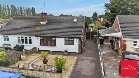 Helston Close, Irlam, M44