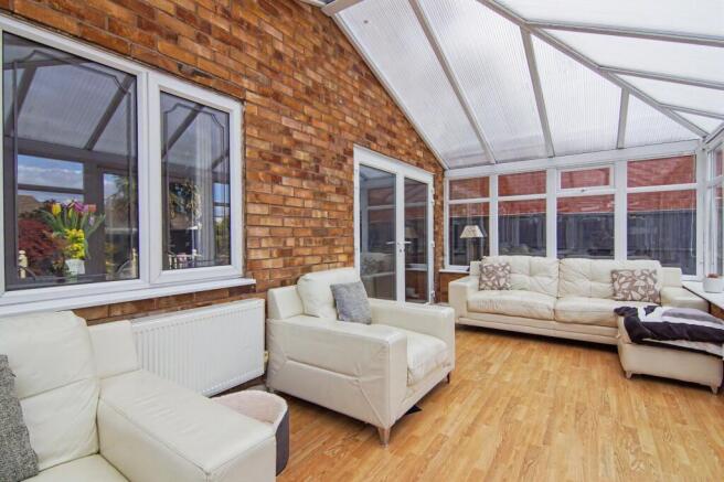 Chetwynd Drive, Nuneaton, CV11 photo 4