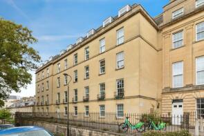 Flat 13, Nelson House, Nelson Place West, Kingsmead, Bath BA1 2TL