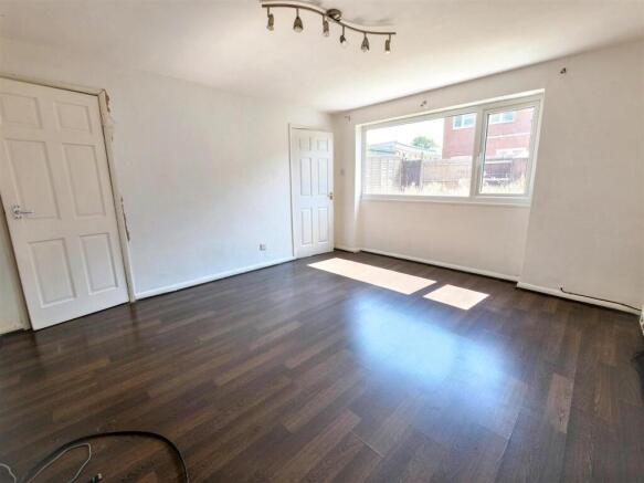 20260709170201_20260709-interior-6-XVd87UIV2njk6f7