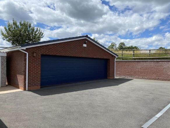 Multi car garage