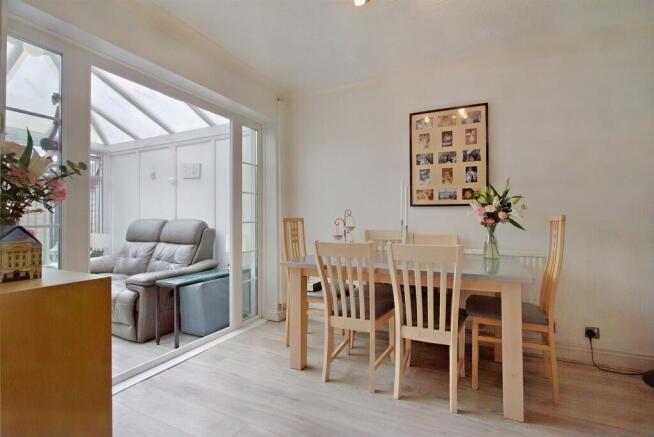 8563249-interior08-800.JPG